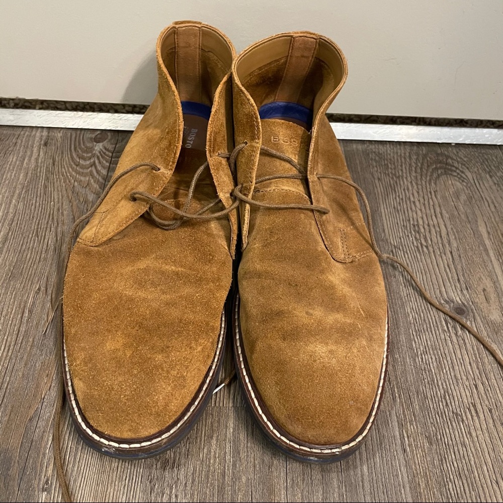 Men’s Tan Suede Bostonian Chukka Boots